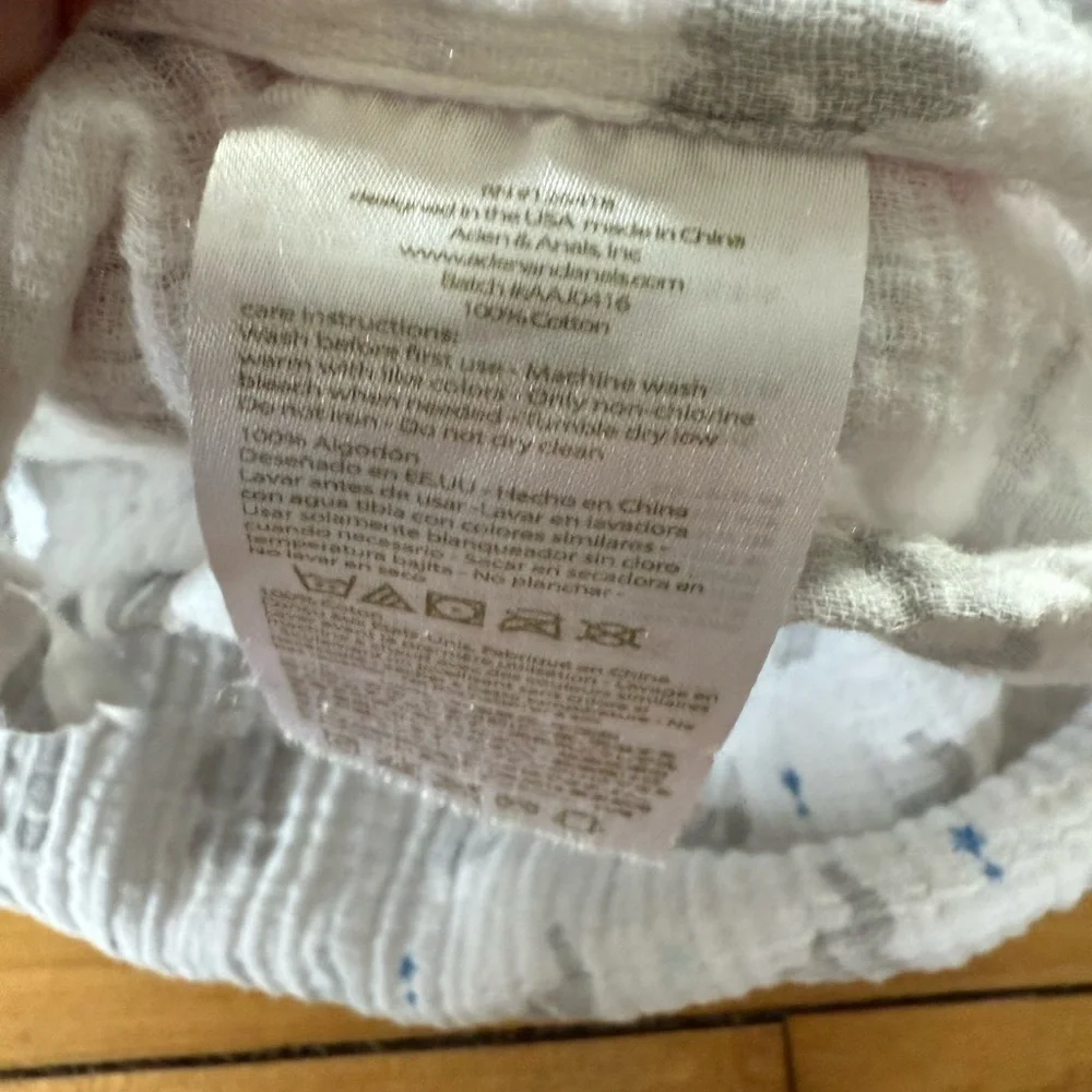 Aden + Anais elephant muslin‎ infant swaddle receiving blanket